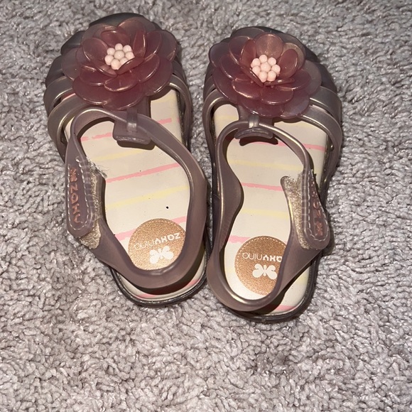 Toddler Girl slippers - Picture 3 of 5